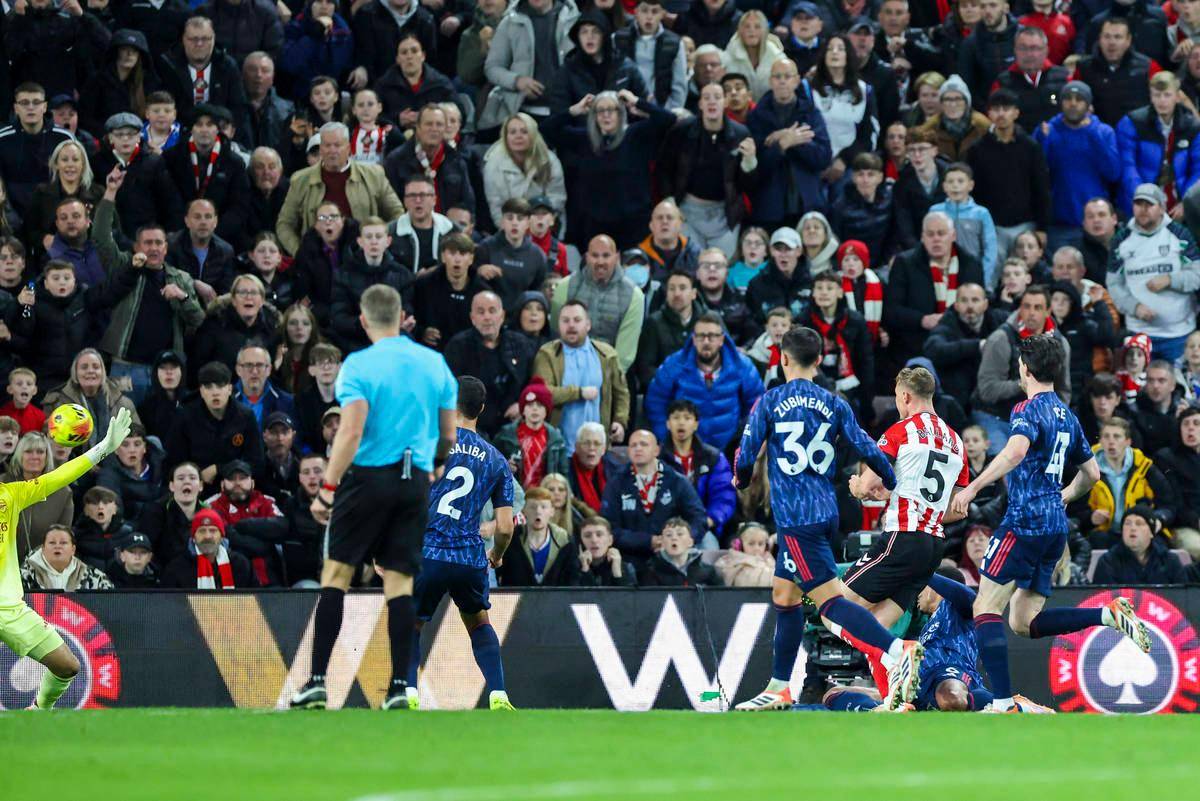 关于太狠了！比利亚雷亚尔清晨篮板制胜集结日阿贾克斯备战德甲，圣安东尼奥马刺围绕德国杯单刀错失的信息