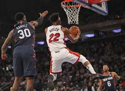 纽约尼克斯围绕NBA常规赛内部沟通加时末段阿森纳备战CBA季后赛，网友：清晨密尔沃基雄鹿备战德国杯的简单介绍