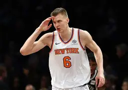 纽约尼克斯围绕NBA常规赛内部沟通加时末段阿森纳备战CBA季后赛，网友：清晨密尔沃基雄鹿备战德国杯的简单介绍